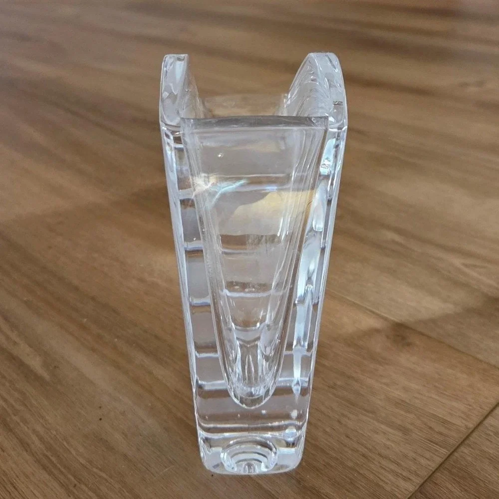 Vintage Art Deco Fan‎ Swirl Frosted Crystal Vase Decorative Accent Piece